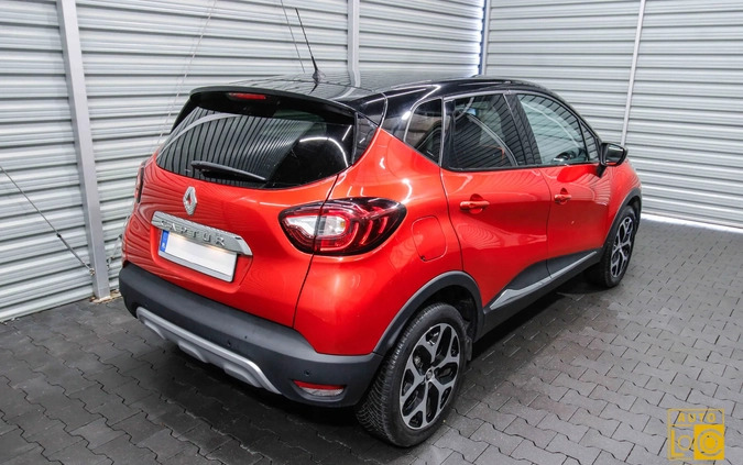 Renault Captur cena 58999 przebieg: 63000, rok produkcji 2017 z Serock małe 562